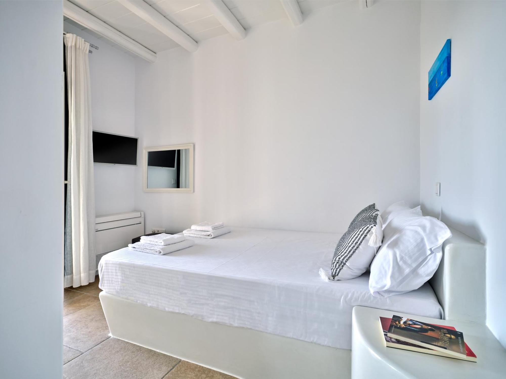 Villa Leo - Unique & Calm Páros Dış mekan fotoğraf