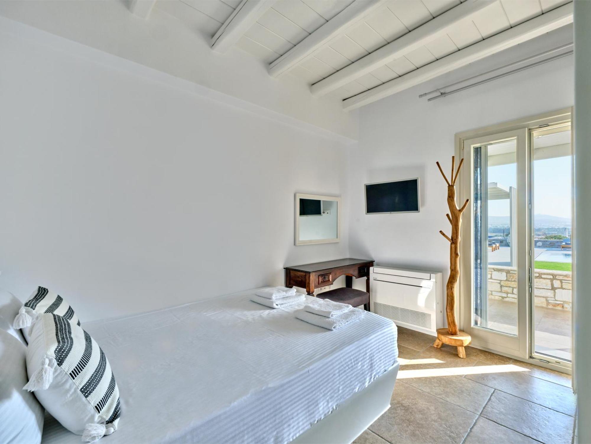 Villa Leo - Unique & Calm Páros Dış mekan fotoğraf