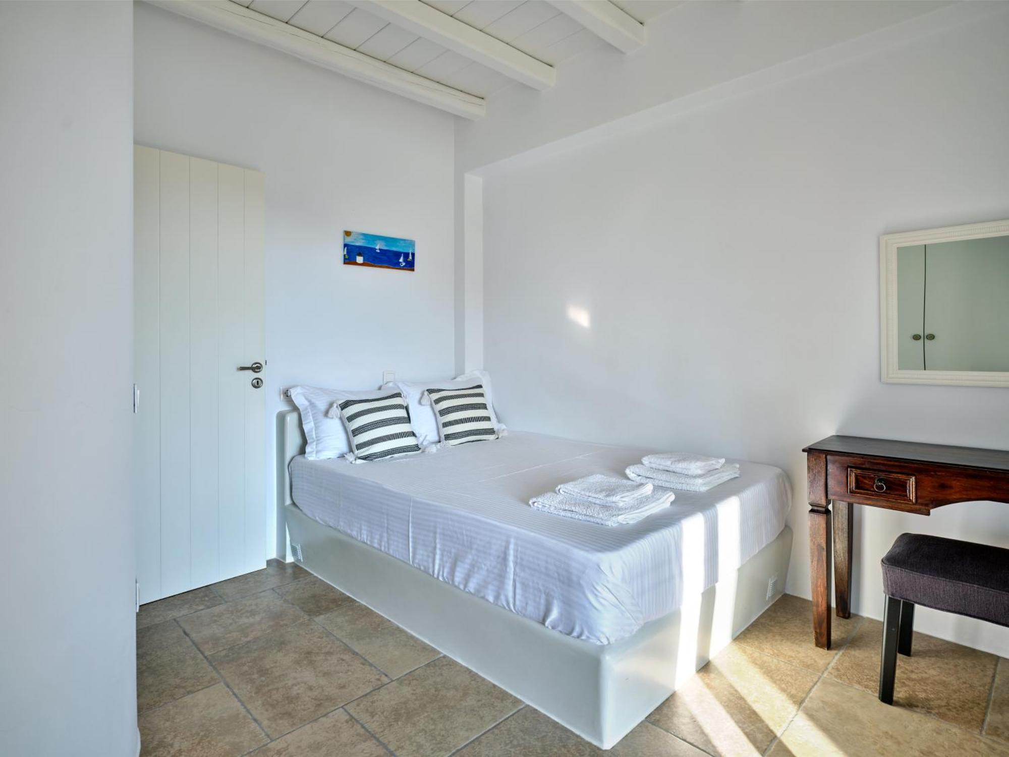 Villa Leo - Unique & Calm Páros Dış mekan fotoğraf