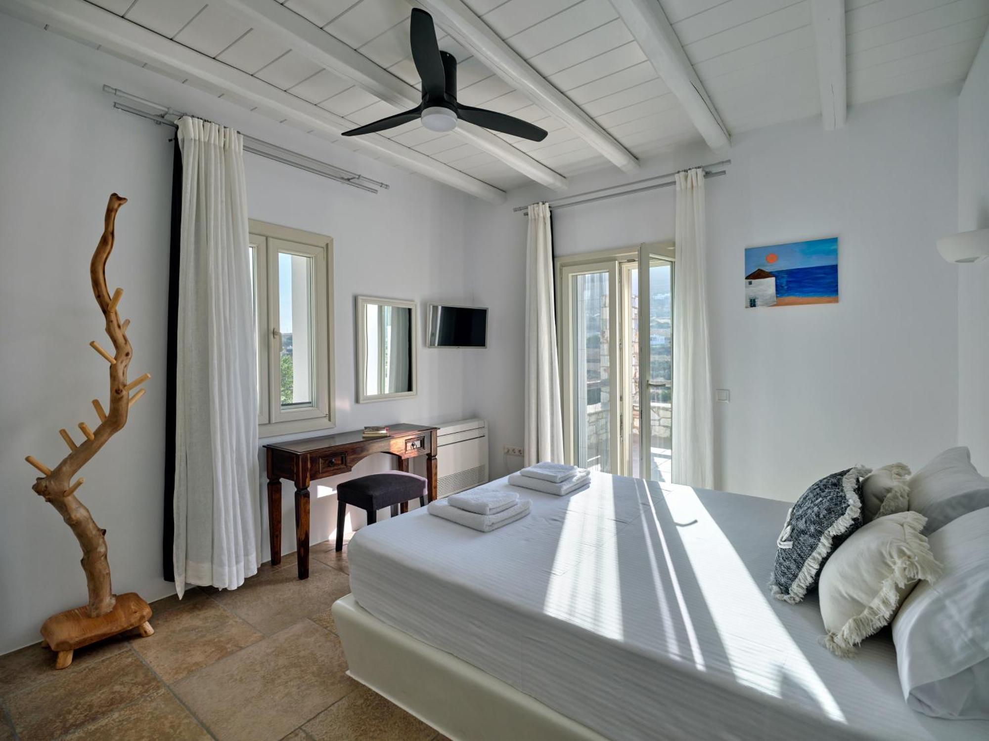 Villa Leo - Unique & Calm Páros Dış mekan fotoğraf