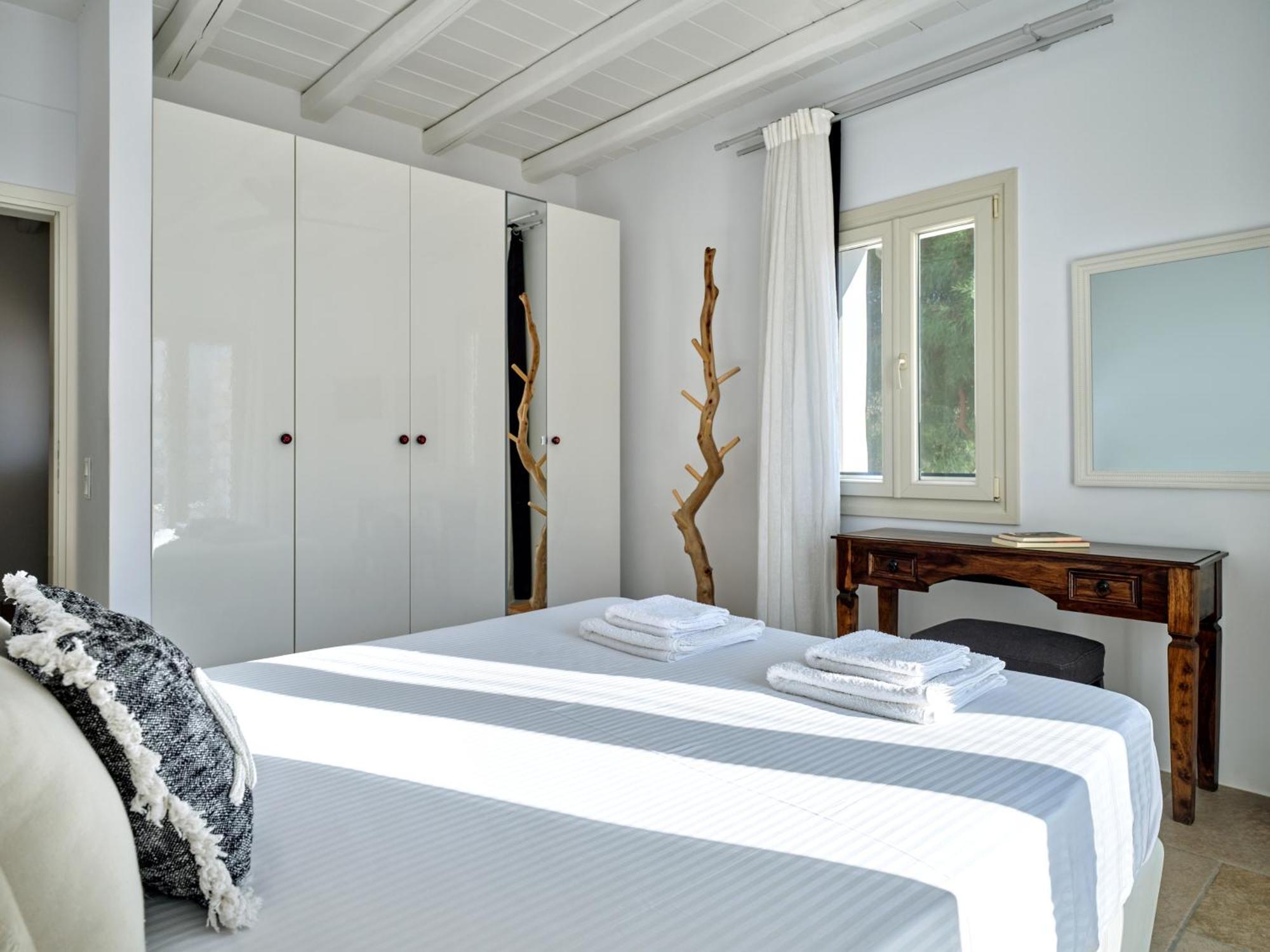 Villa Leo - Unique & Calm Páros Dış mekan fotoğraf